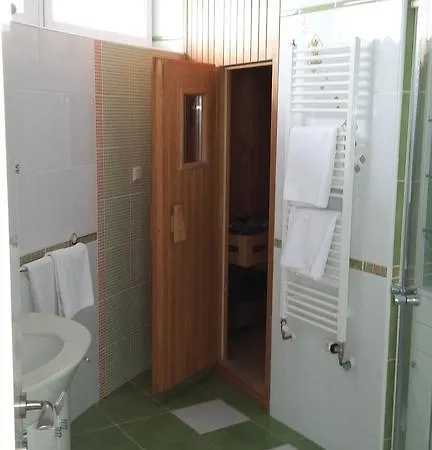 公寓 Penthouses Vinice 布拉格